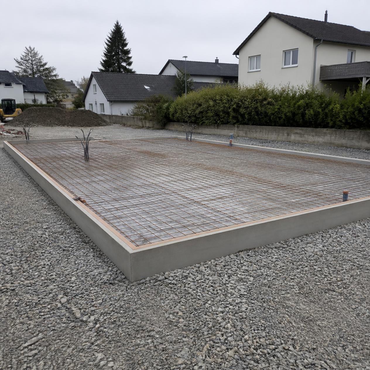 Fertige Bodenplatte mit Bewehrung